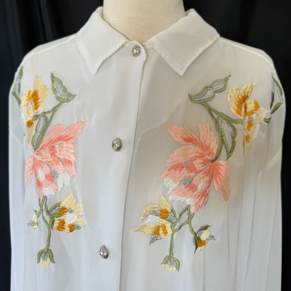 Vintage Natori Top Nightgown White Sheer Blouse floral embroidered - Picture 4 of 10